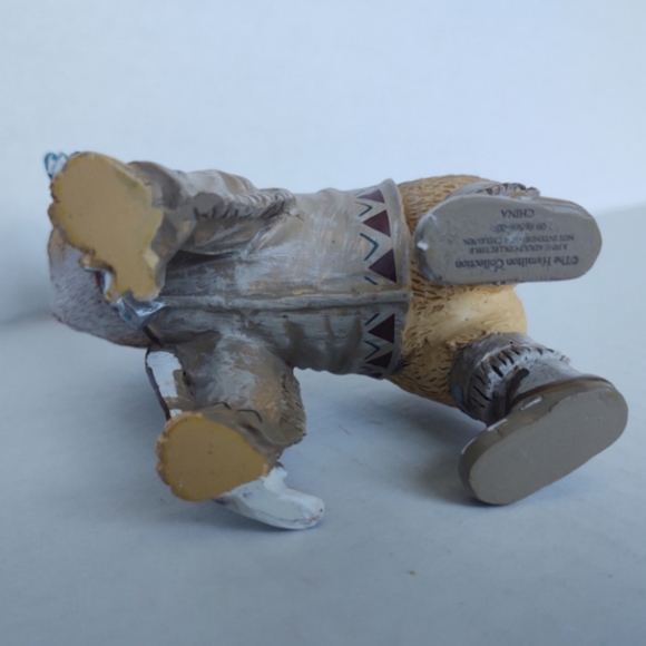 Hamilton Collection Chief Runs with Paws Feathers 'N Fur Kittens figurine - Picture 6 of 7